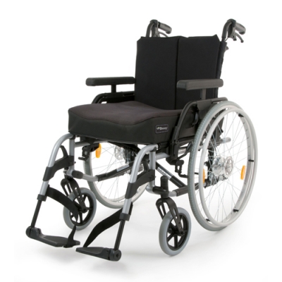 Mechanické invalidné vozíky Mechanický invalidný vozík foto