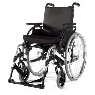 Mechanické invalidné vozíky Mechanický invalidný vozík  foto