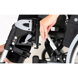 Mechanické invalidné vozíky BREEZY Cirrus G5 foto